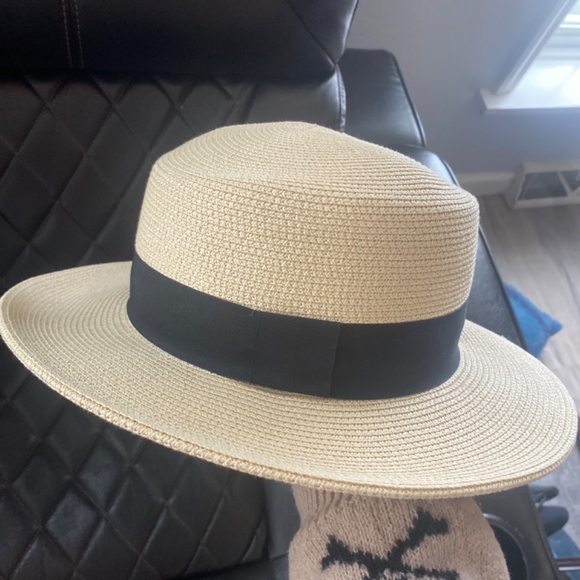 Sunhat - Picture 2 of 3